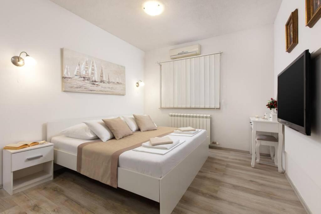 Villa Lipovac 特罗吉尔 外观 照片